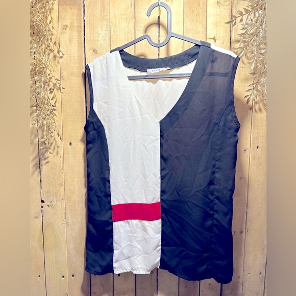 Stylish tank top - Picture 1 of 1